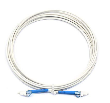 Op maat gemaakte kleurvezeloptische kabel patchcord met multimode modetype en witte kabel