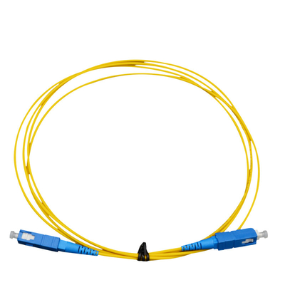 Op maat gemaakte glasvezelkabel Wit PVC Jacket Blauw/Aqua Connector voor stabiele netwerkverbinding