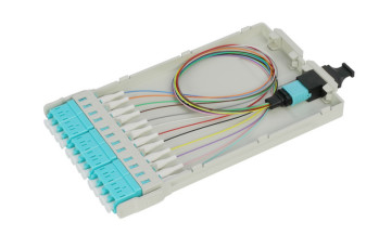 200 mm diepte MPO-cassettepaneel met 144-kern-uittreksel met LC-connectorinterface