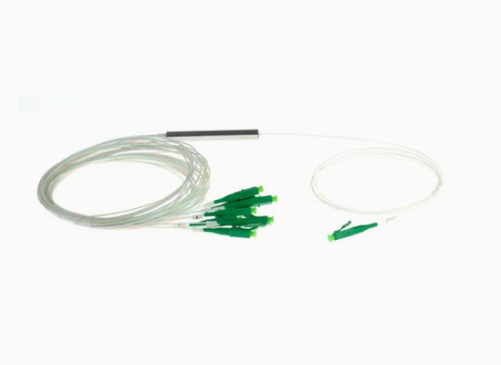 G657A1 Vormconnector van het vezeltype LC 1X8 900um Mini-staalbuis Splitter PDL≤0.4dB