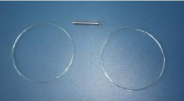 Mini-polarisatie-ongevoelige eentraps-isolator