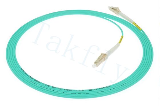 LC-LC glasvezel patchkabel met plug-and-play interconnect met hoge dichtheid en laag invoegverlies voor betrouwbaar netwerken