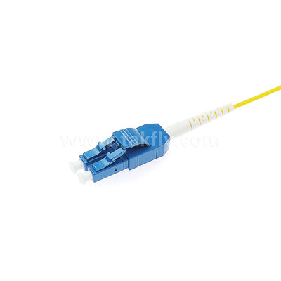 Ruimtebesparende LC-LC Uniboot-patchcord voor hoogdichte bekabeling
