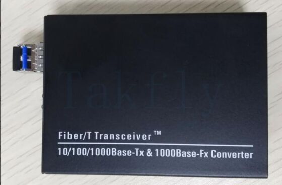 10/100/1000M Auto-Negotiation Media Converter,Low-Temperature-Rise Chip, Geen koelventilator, Betrouwbare vezel naar Ethernet conversie