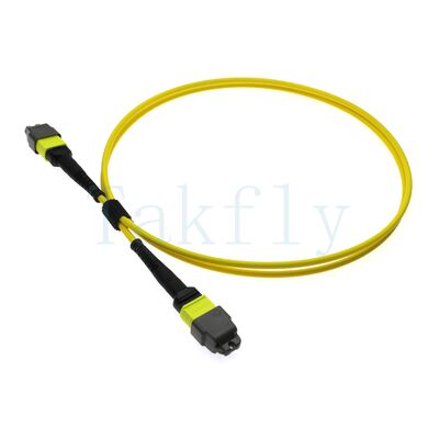 12F MTP(M) – MTP(F) APC-patchsnoer, SM G657A1, 1 m, 3,0 mm, LSZH geel, buigongevoelige hoes, laag verlies