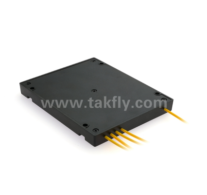 1×4 MPO/MTP SM PLC-splitter – Single-mode, 1×4 configuratie, MPO-ingang naar MPO-uitgang, laag invoegverlies (≤7,2 dB), voor datacenterbekabeling met hoge dichtheid, vooraf afgesloten systemen en FTTx-distributie