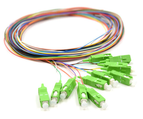 SC/APC 12-kleuren glasvezel-pigtailset – kleurgecodeerd voor eenvoudige identificatie, één uiteinde voorzien van connector, één uiteinde blanke glasvezel, voor aansluitdozen, splitsing en apparatuuraansluiting