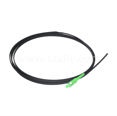 SC/APC FTTH Buiten Flat Drop Pigtail – Simplex, Vooraf geconnectoriseerd, Anti-vibratie ontwerp voor snelle veldinstallatie