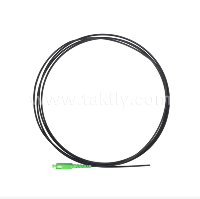 SC/APC FTTH Buiten Flat Drop Pigtail – Simplex, Vooraf geconnectoriseerd, Anti-vibratie ontwerp voor snelle veldinstallatie