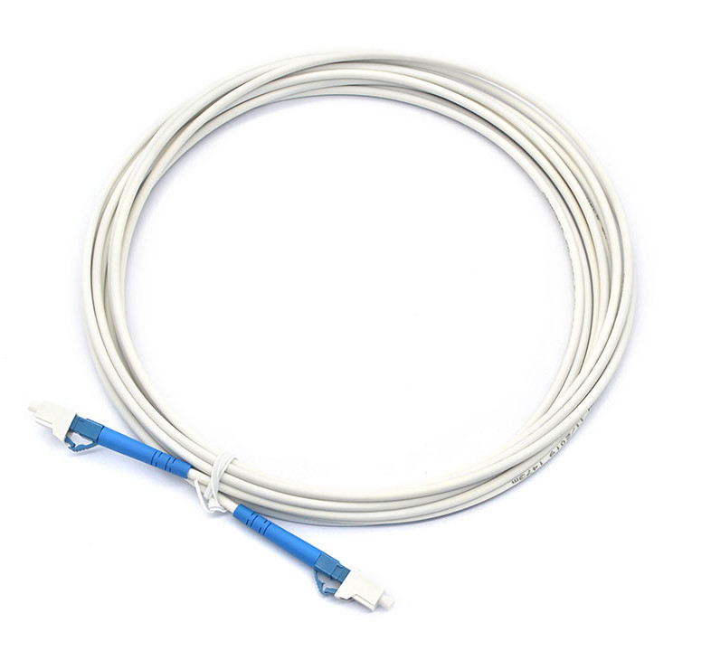 Laag Invoegingsverlies LC Patch Cord Fiber Cable Duplex Simplex Wit Kleur Jacket Blauwachtig Connector