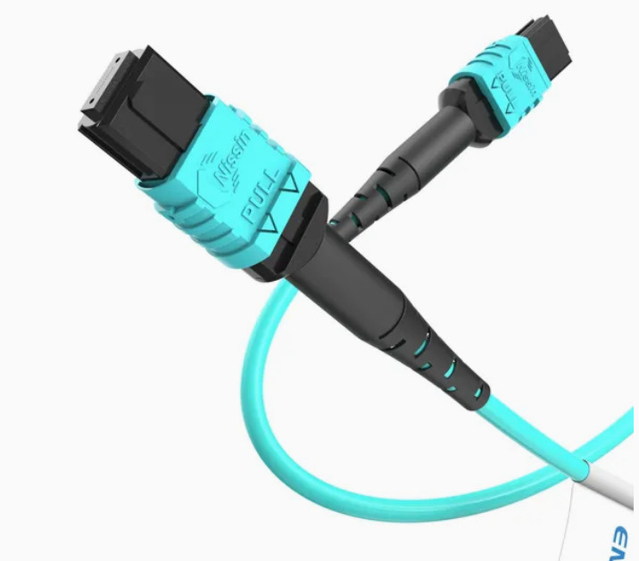 MTP-compatibele Om3 MPO-naar-MPO-optische glasvezelkabel voor Qsfp+transceivers 5g-communicatie type B