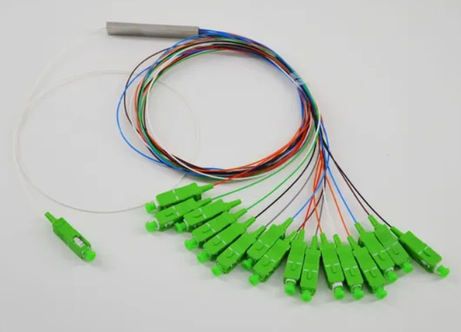 1X16 FTTX Mini Steel Tube Fiber Optic PLC Splitter Cable Diameter 0.9mm voor FTTX toepassingen