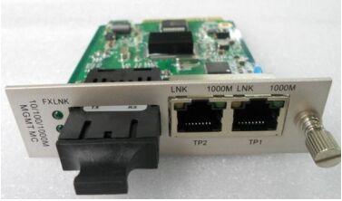 10/100/1000M 2-poorts Base-T naar 100 Base-X beheerde mediaconverter Directe fabrieksverkoop Betrouwbare netwerkverbinding