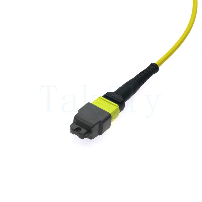 12F MTP(M) – MTP(F) APC-patchsnoer, SM G657A1, 1 m, 3,0 mm, LSZH geel, buigongevoelige hoes, laag verlies