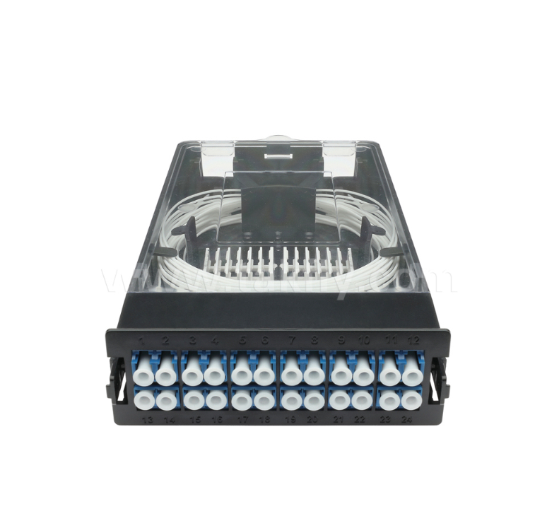 Vooraf aangesloten cassettemodule – TK‑HRM‑04, 12C/24C, Dual‑Mode: LC Pigtail Fusion of MPO‑LC Cassettebeheer, Plug‑and‑Play voor datacenterbekabeling