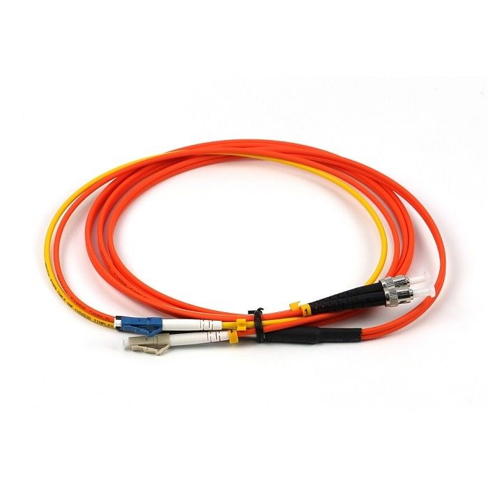 Modusconditioning Fiber Optic Patchcord met een laag invoegverlies ≤0,3dB LSZH Jacket materiaal en aangepaste lengte